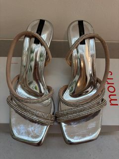 (Kategori: ) berada di . Dikirim oleh clothpreloved (ID iklan 1435527381, Gambar 1). Deskripsi: .