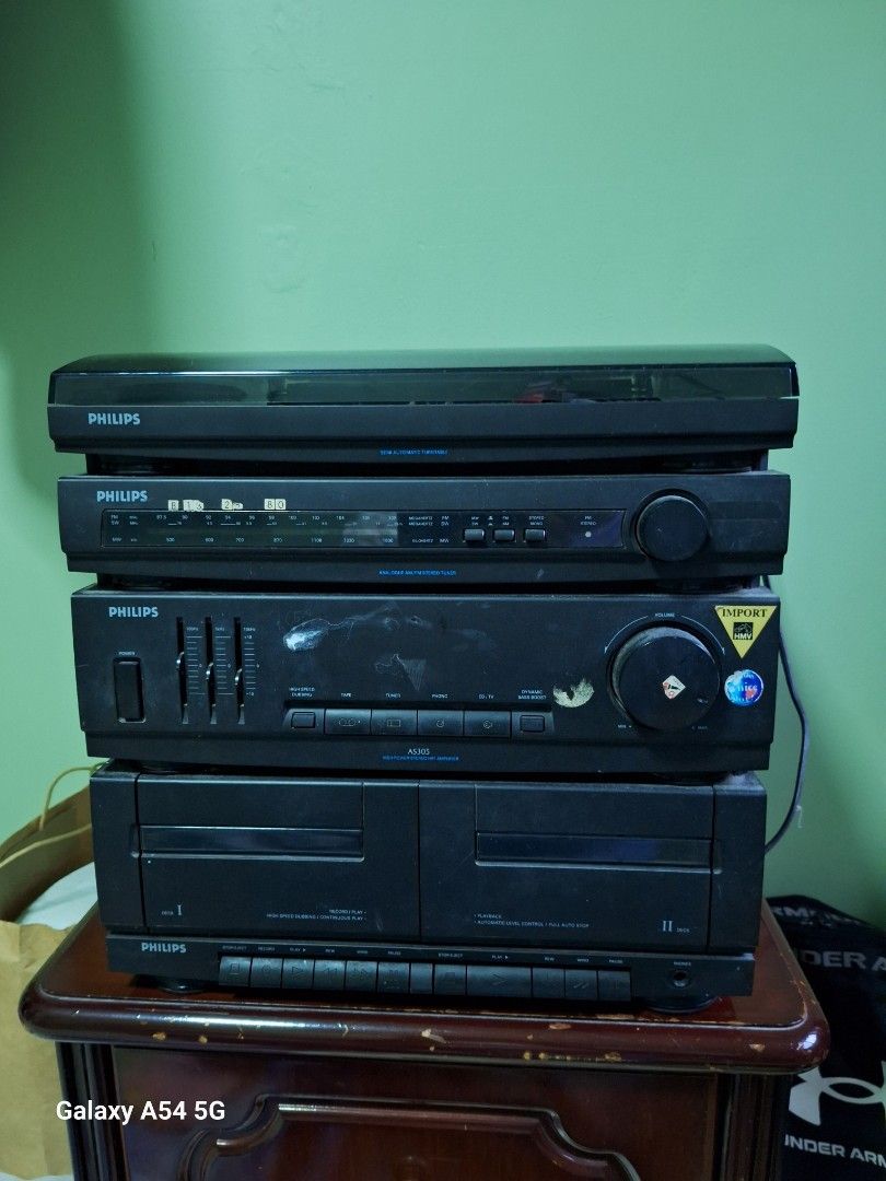 Philips Stereo System with Turntable449028519059138560
