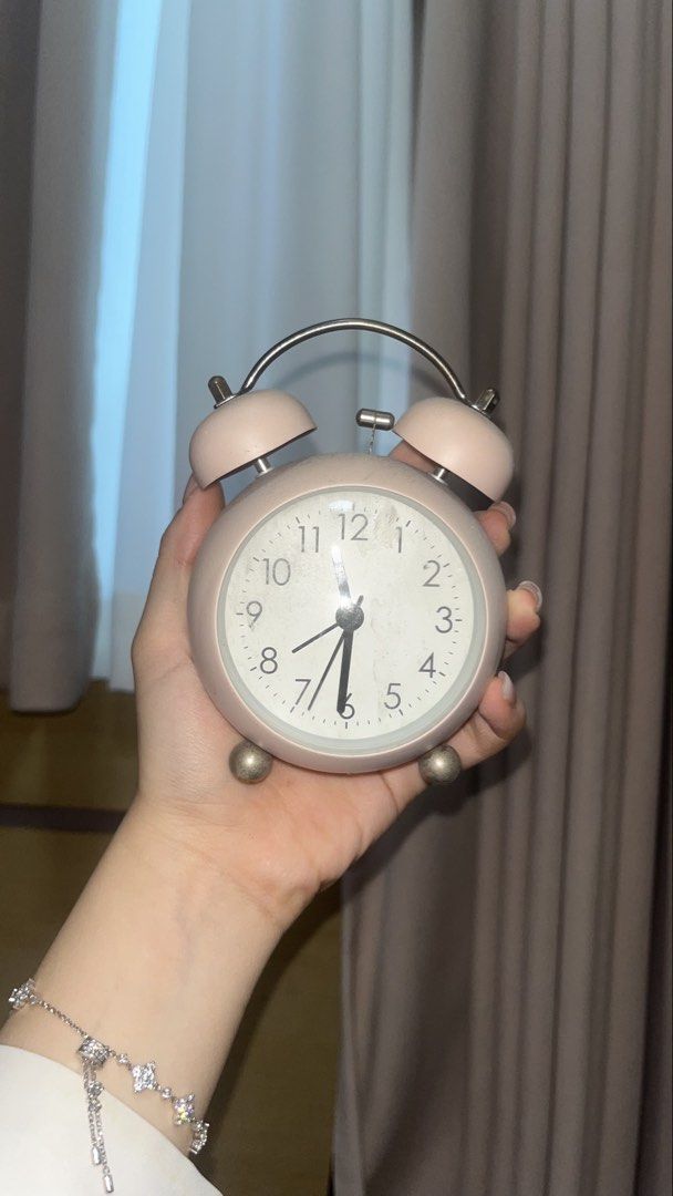 Pink Retro Alarm Clock 💗 🕰️ 💫✨