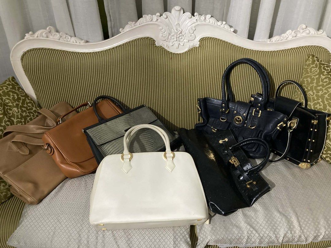 PRELOVED BAGS FORSALE (Category: Luxury Bags & Wallets) located in Calauan. Submitted by dressedviidelancy (Listing ID 1435608746, Image 1). Description: PRELOVED BAGS - ONCE USED 2 METRO CITY AUTHENTIC- 1500 each others are also branded 800 below price is negotiable .