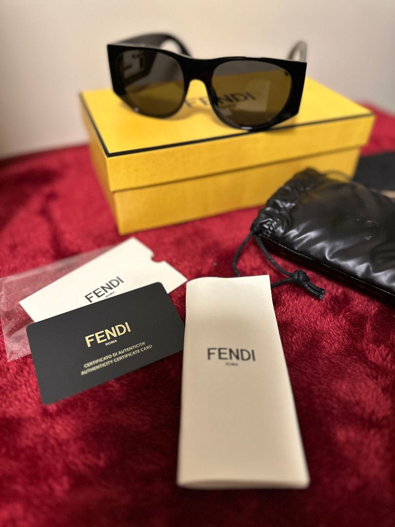 Fendi Baguette Sunglasses FE40109I (Category: Luxury Accessories) located in Taguig. Submitted by puss_in_purses (Listing ID 1435668351, Image 2). Description: Preloved Fendi Baguette Sunglasses - Style Baguette: FE40109I - Made in Italy Frame details - Color: Black - Material: Acetate - Shape: Oval Lens details - Color: Grey - Material: Polyamide - Technology: Solid Color - Lens Category: 3N Note: This is PRELOVED and carefully maintained! Just 