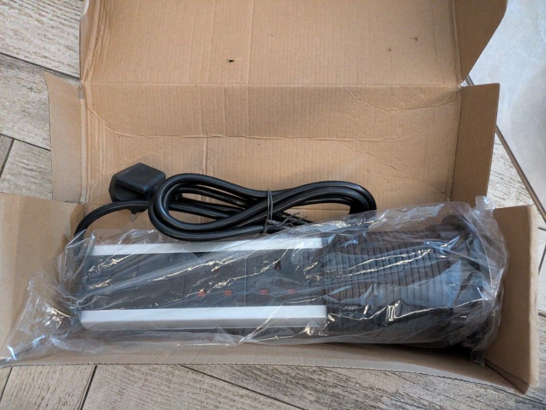 Pull up sockets (Category: Electrical, Adaptors & Sockets) located in Singapore. Submitted by vinz923 (Listing ID 1435524508, Image 2). Description: good for table top/ island, neat and hidden sockets. bought extra during reno.