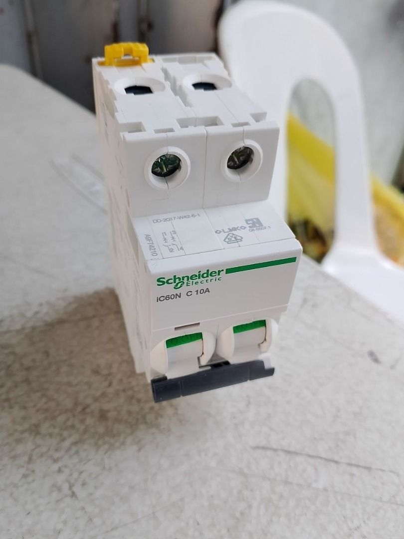 Schneider Mini circuit breaker (Category: Everything Else Others) located in Manila. Submitted by joeyroque09 (Listing ID 1435529896, Image 1). Description: Schneider Mini circuit breaker Specs: 10A, 2P Price: 882.