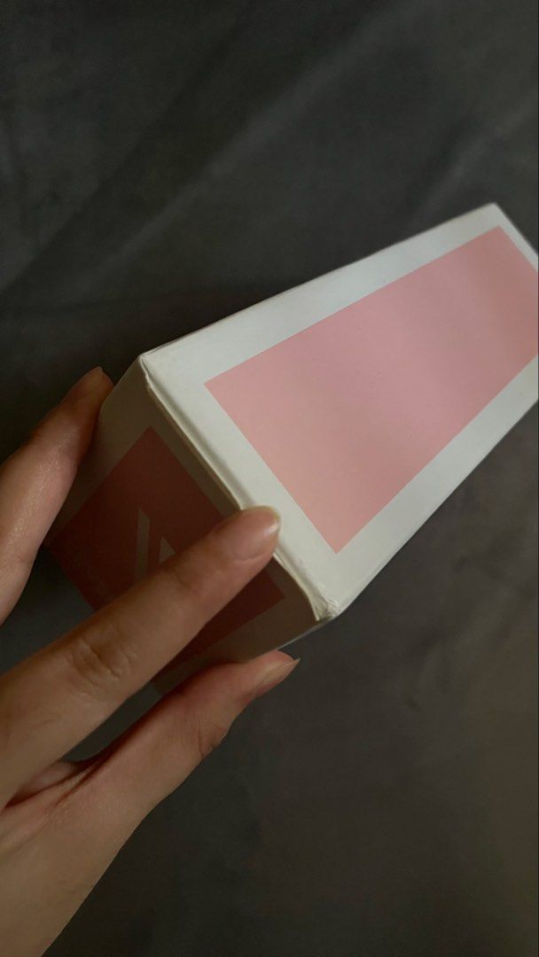 SEVENTEEN Love & Letter First Repackage Album (Category: CDs & DVDs) located in Manila. Submitted by dunksduck175358 (Listing ID 1435601821, Image 3). Description: ✨ Mint condition! ✨ 📦 Full inclusions — everything that came with the album is included! ❗️Minor peeling on the outer box, but contents are in good condition..