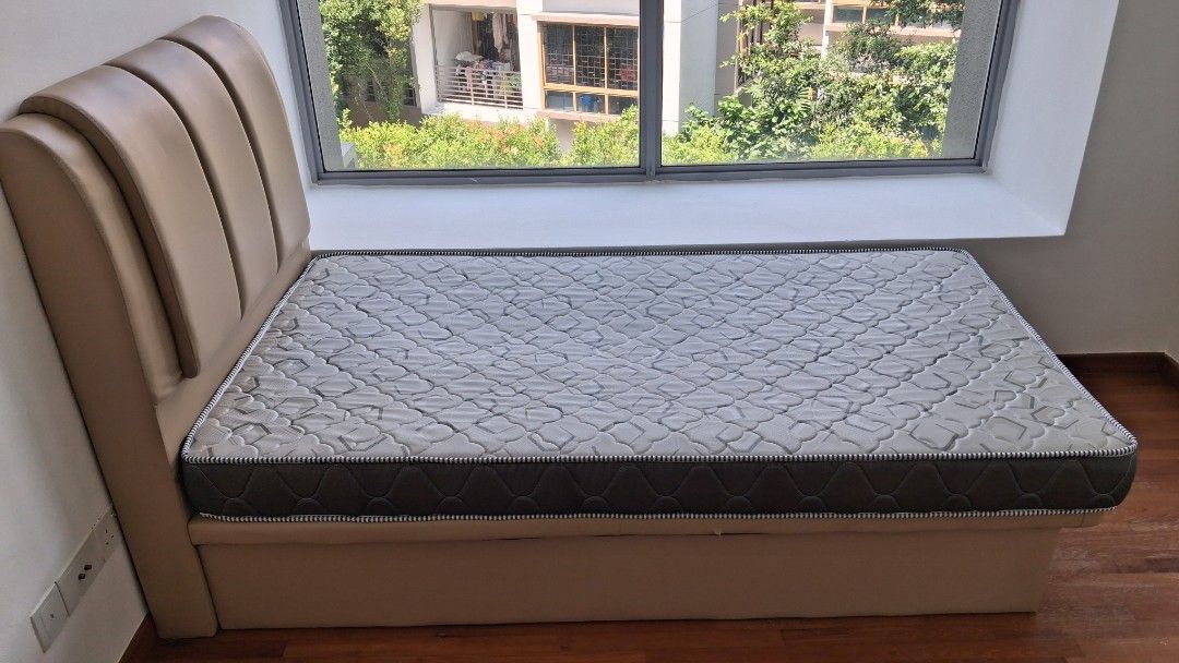 Single bed with mattress