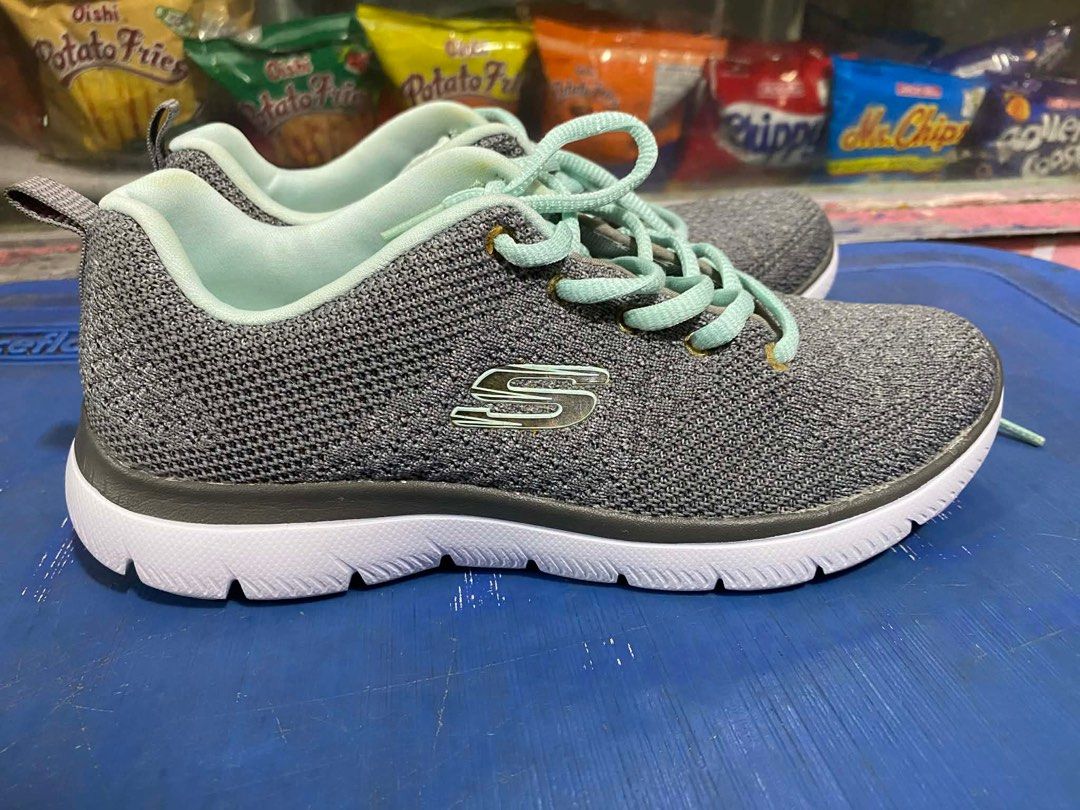 Skechers Rubber Shoes (Category: Sneakers) located in Quezon City. Submitted by gamespot (Listing ID 1435669133, Image 2). Description: Size: US 7 Women RFS: Decluttering MOP: Gcash/Maya/Gotyme MOD: Lalamove (buyer’s expense).