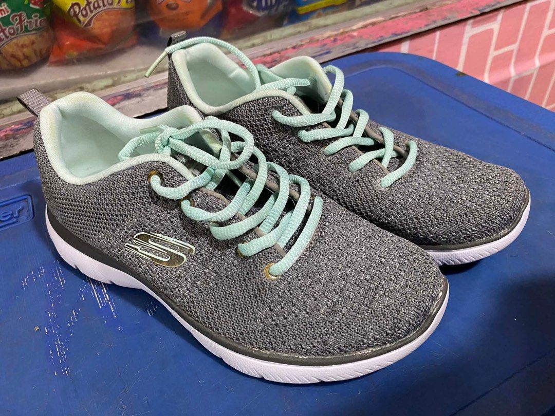 Skechers Rubber Shoes (Category: Sneakers) located in Quezon City. Submitted by gamespot (Listing ID 1435669133, Image 1). Description: Size: US 7 Women RFS: Decluttering MOP: Gcash/Maya/Gotyme MOD: Lalamove (buyer’s expense).