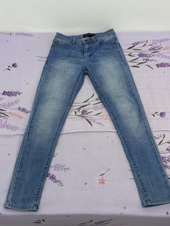 (Kategori: ) berada di . Dikirim oleh secondhandjes (ID iklan 1435585005, Gambar 1). Deskripsi: .