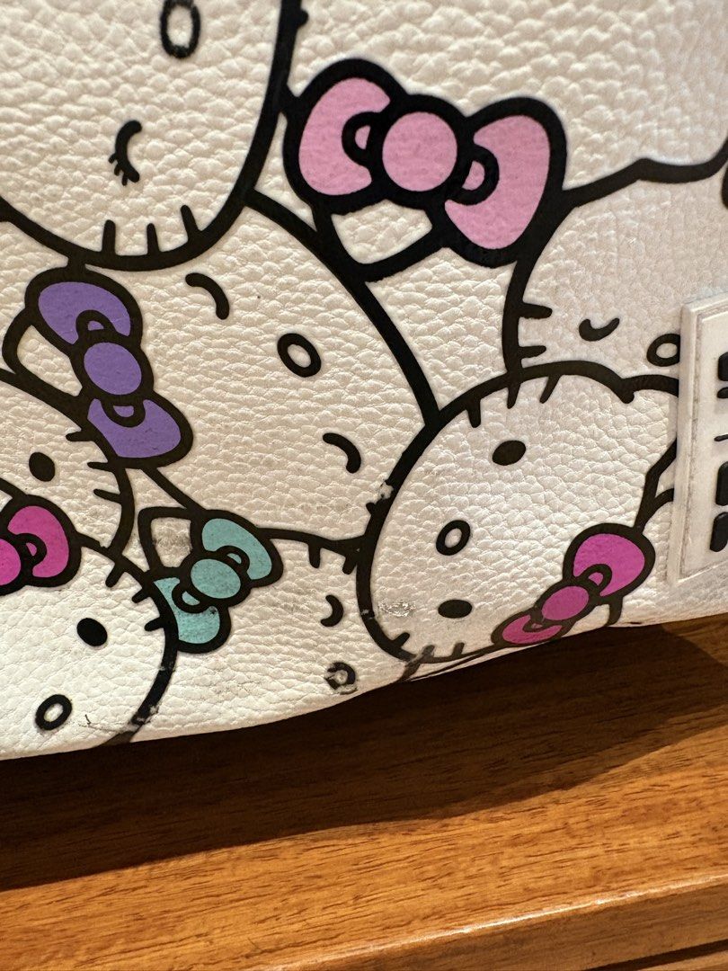 Smiggle hello kitty trolley backpack (Category: Babies & Kids Fashion) located in Quezon City. Submitted by Miaspreloveditems (Listing ID 1435711577, Image 2). Description: .