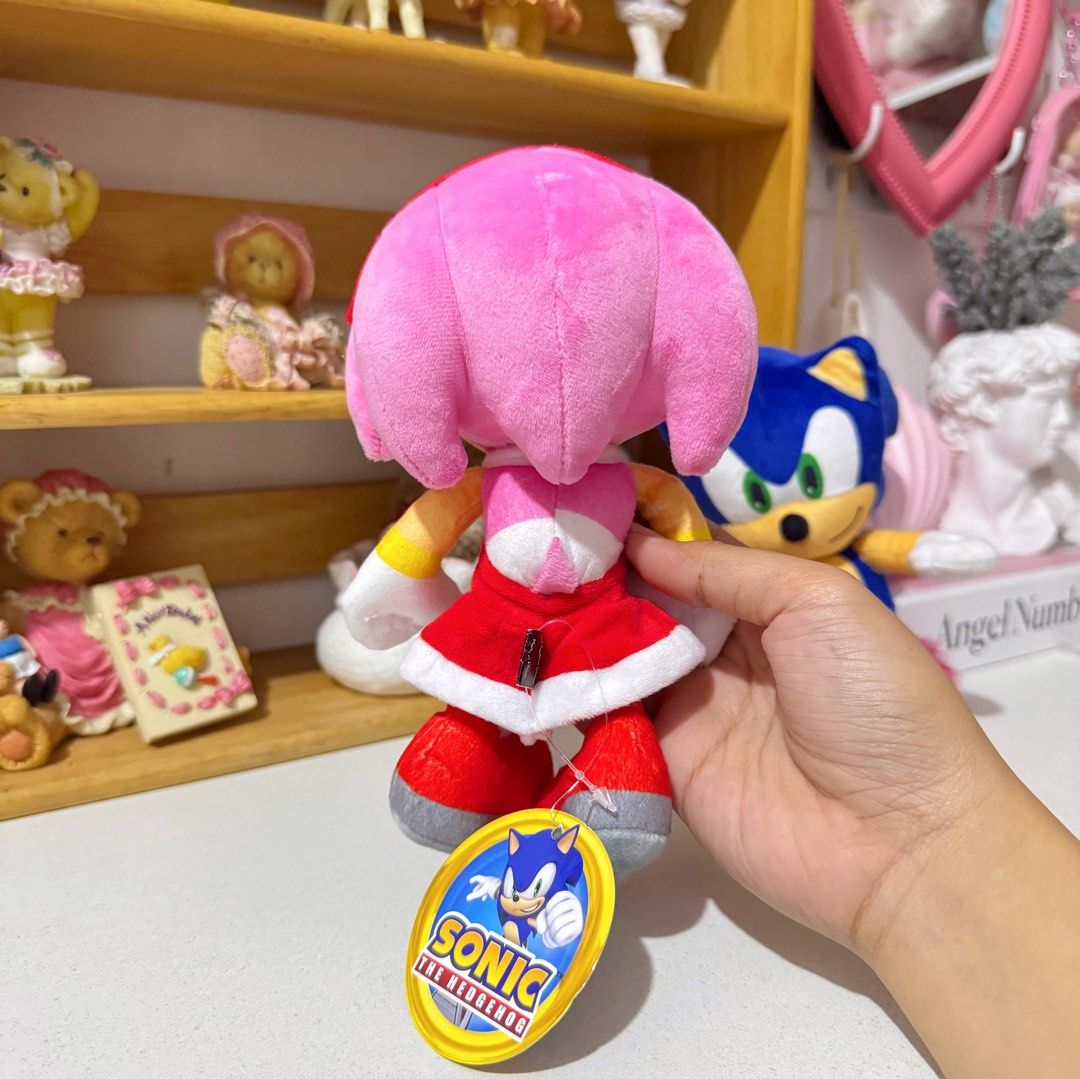 Sonic The Hedgehog “Amy Rose” by Sega Small Plush (Category: Plushies & Soft Toys) located in Manila. Submitted by ashyyel_ (Listing ID 1435615274, Image 2). Description: with papertag.
