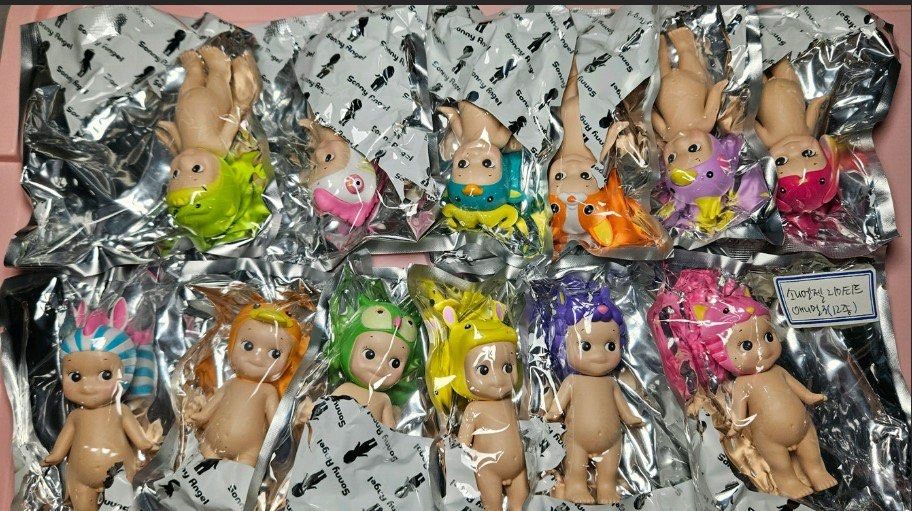 Sonny Angel Special Color V3 Set (Category: Designer & Blind Box Toys) located in Davao. Submitted by issabelledcm (Listing ID 1435704770, Image 1). Description: — with foil, no box — can be normal eta (4-7 weeks) or fast eta (1-2 weeks) — payo to secure — not onhand — cannot tingi .