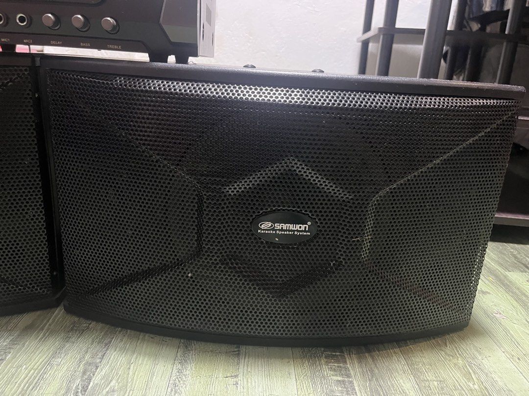 Speakers (Category: Soundbars, Speakers & Amplifiers) located in Manila. Submitted by ghellaii (Listing ID 1435695723, Image 3). Description: .