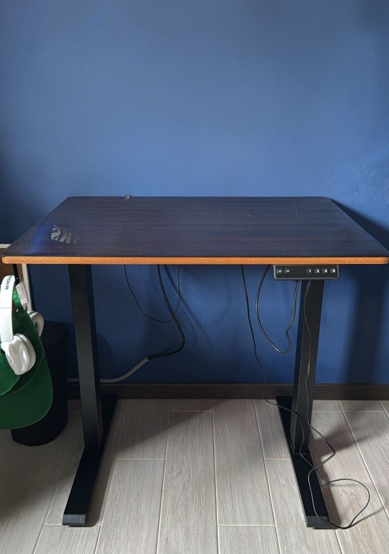 Standing Desk - Adjustable Height