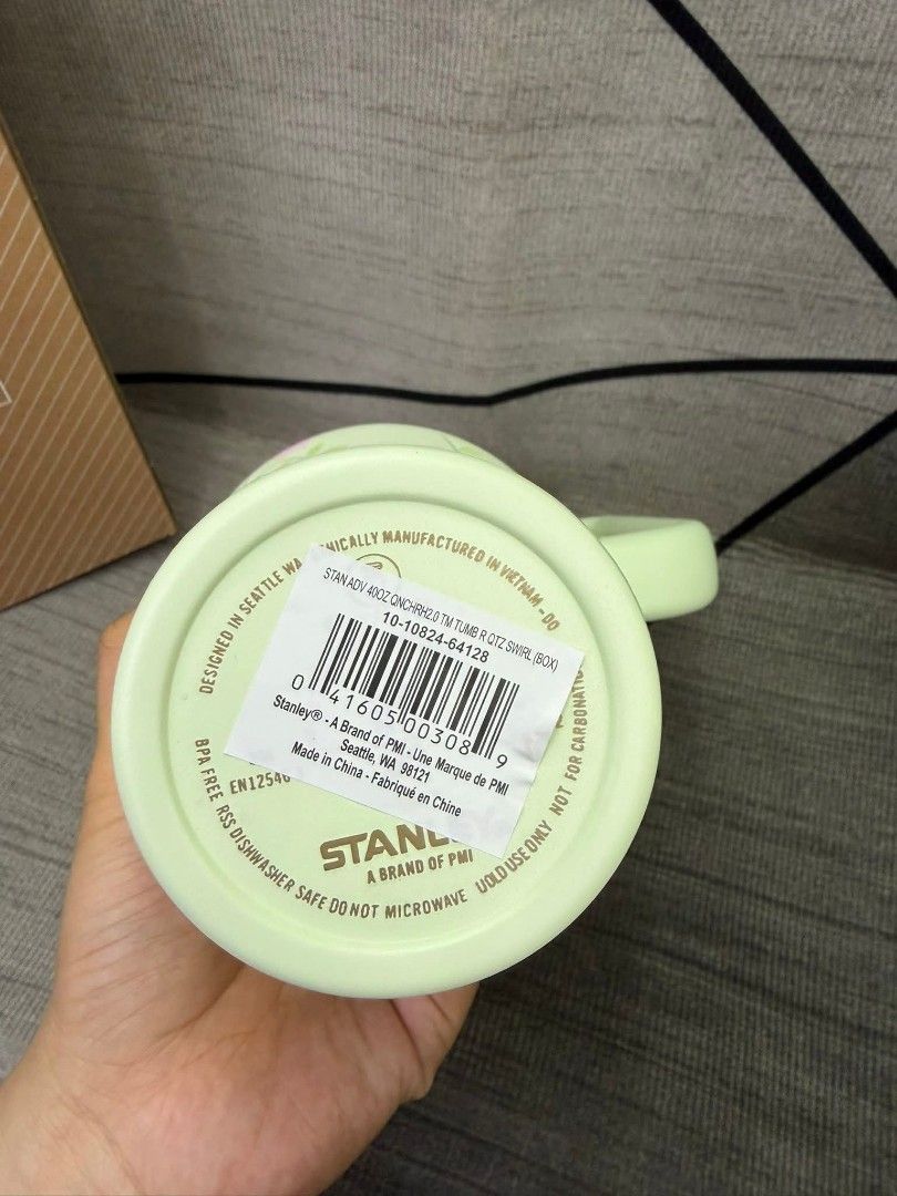 Stanley Tumbler 1Liter (Category: Water Bottles & Tumblers) located in Manila. Submitted by oddbear_f120b3 (Listing ID 1435711811, Image 3). Description: Super ganda mga sis promise 😍 Brand new with box 🎁 Open for reseller 👏 Message lang po ☺️.