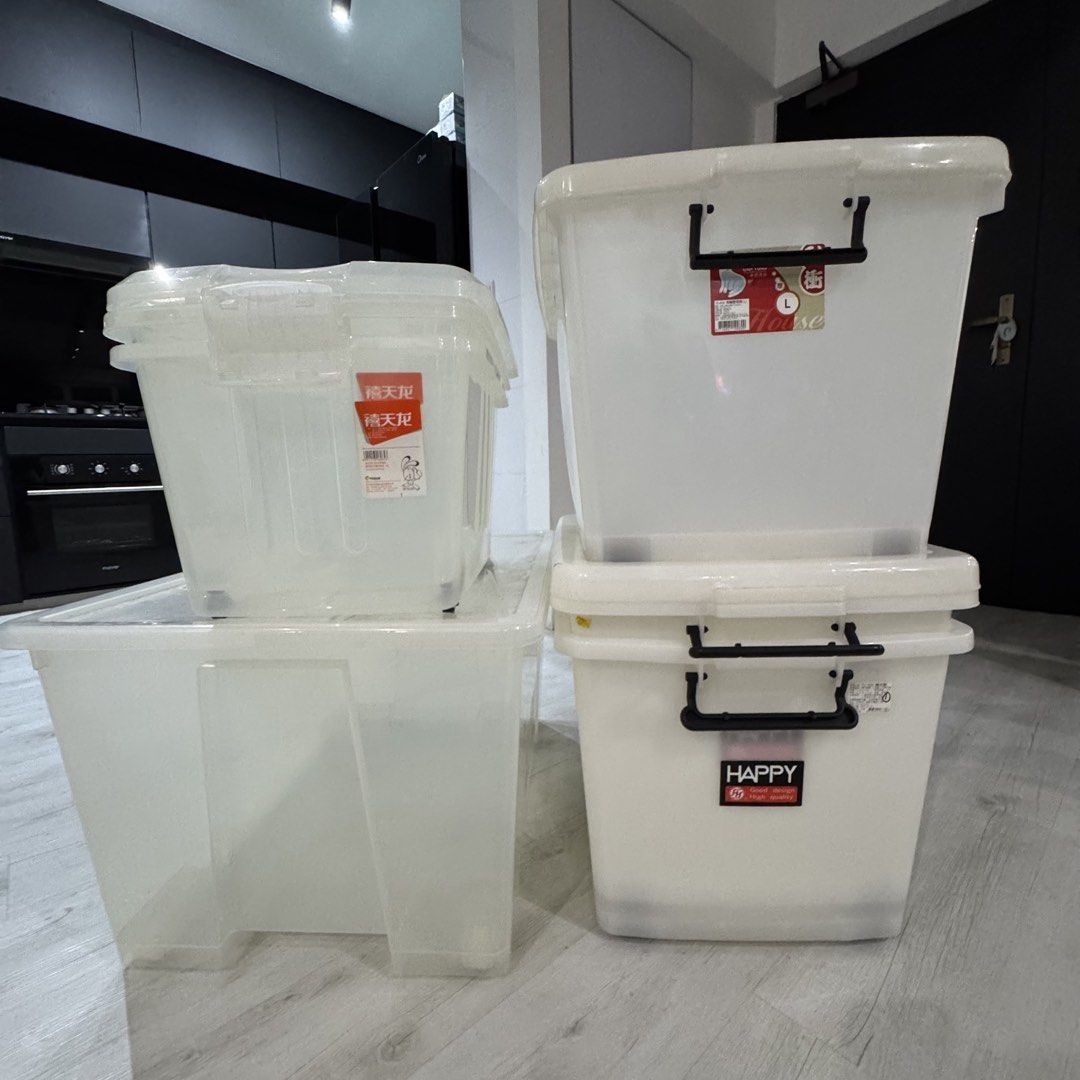 A set of Storage Boxes443292456196526082