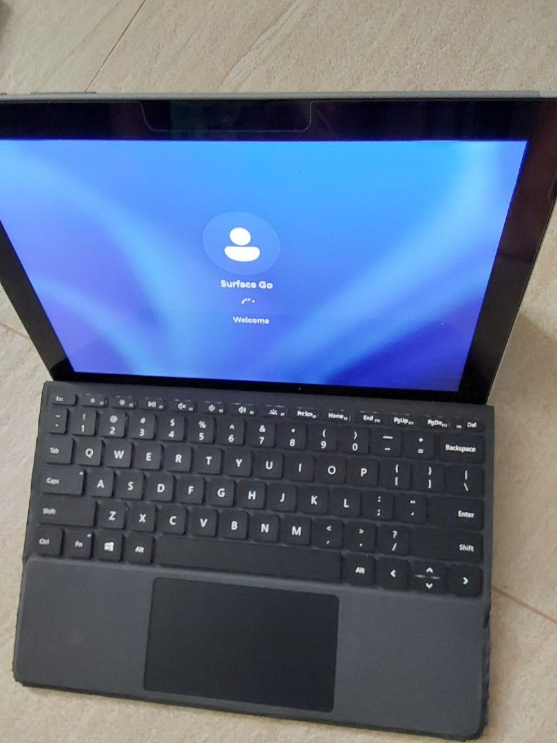 Surface go443216916896829441