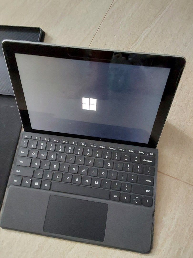 Surface go443216916896829443