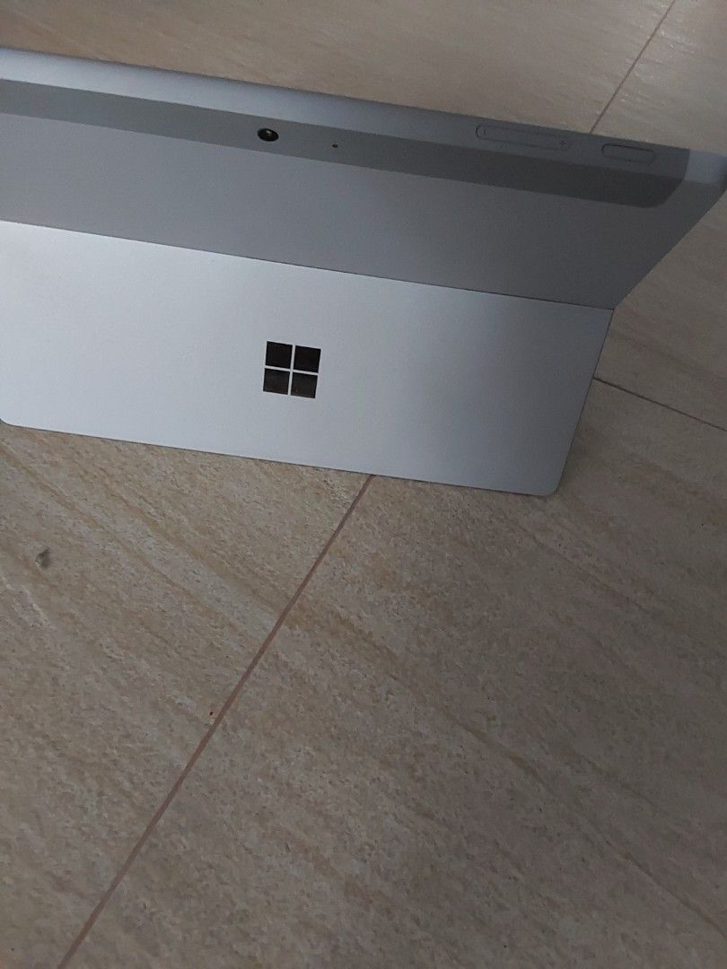 Surface go443216916896829442