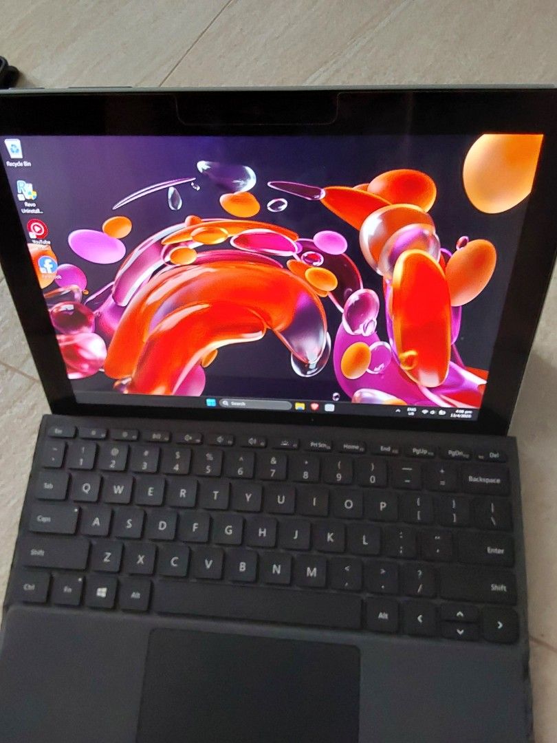 Surface go443216916896829440