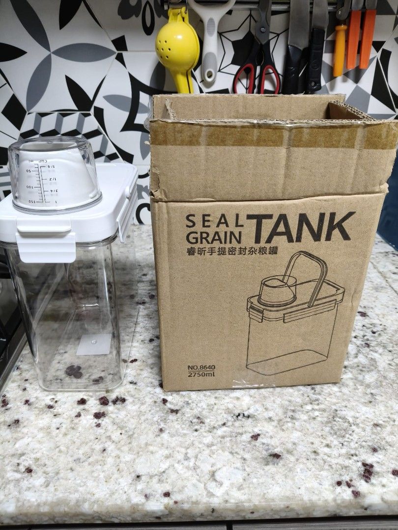 Table Matters Airtight Food Storage Container