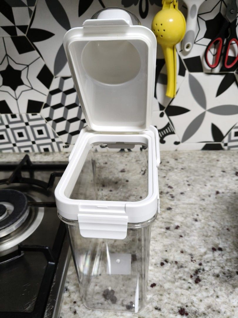 Table Matters Airtight Food Storage Container443180169854330885