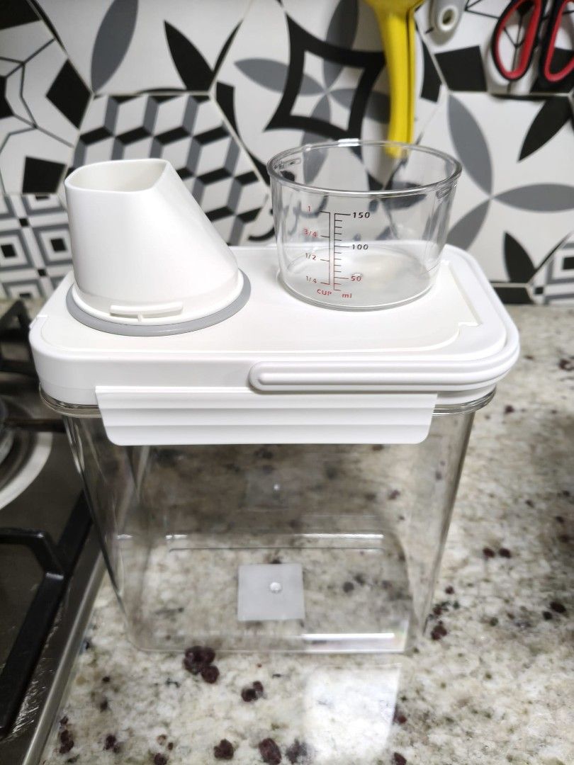Table Matters Airtight Food Storage Container443180169854330881