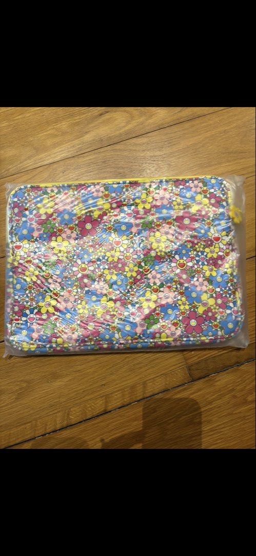 takashi murakami x Marc Jacobs Daisy Laptop Sleeve - Brand New