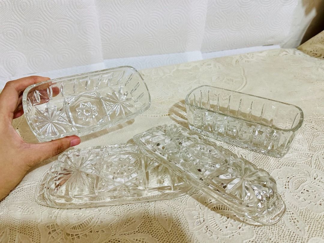 One Pressed Glass Lidded Butter Dish (Category: Dinnerware & Cutlery) located in Cebu City. Submitted by annaincebu (Listing ID 1435598469, Image 3). Description: 🍷 ✅ MEASUREMENTS: Height: 2 inches Length: 7.5 inches ✅ NOTES: 1 piece on hand.