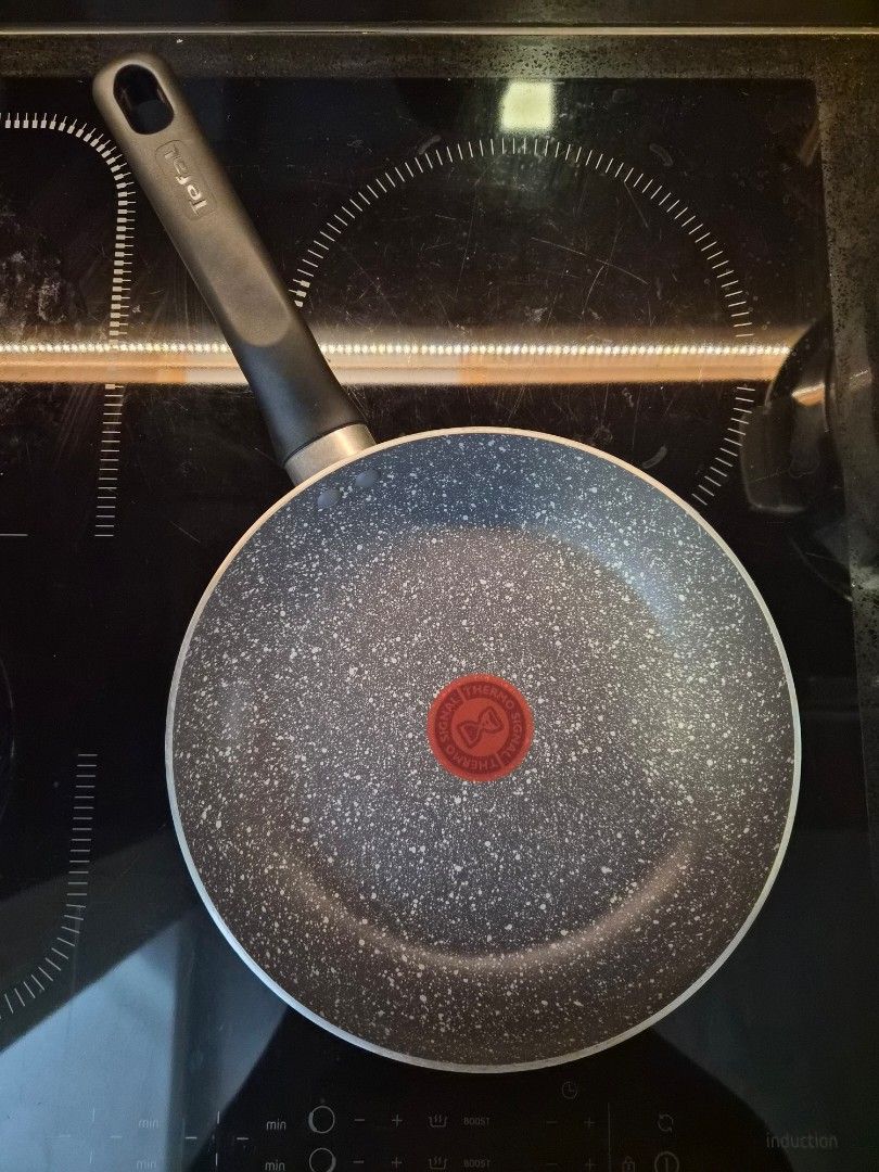 Tefal Non-Stick Frying Pan - 24cm442821166813696000