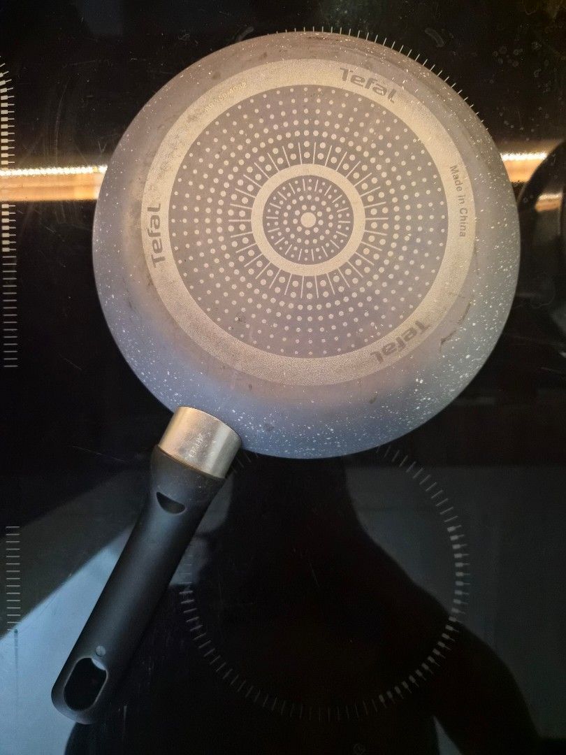 Tefal Non-Stick Frying Pan - 24cm442821166813696002