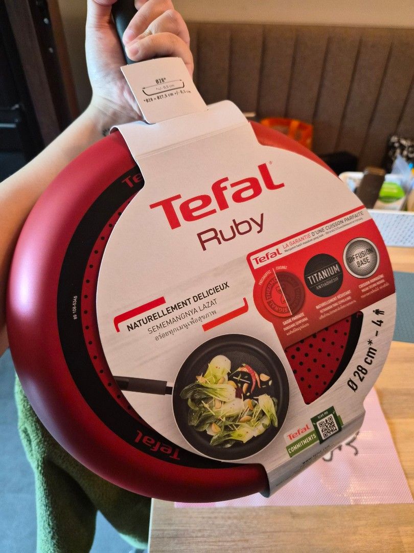 Tefal Ruby Frying Pan - Brand New442822926156451841
