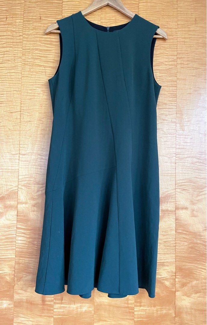 Theory Crepe Green Dress - Size 8, Women's Fashion, Dresses & Sets, Dresses  on Carousell