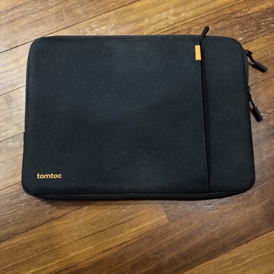 Tomtom Defender Laptop Sleeve443134404534609920