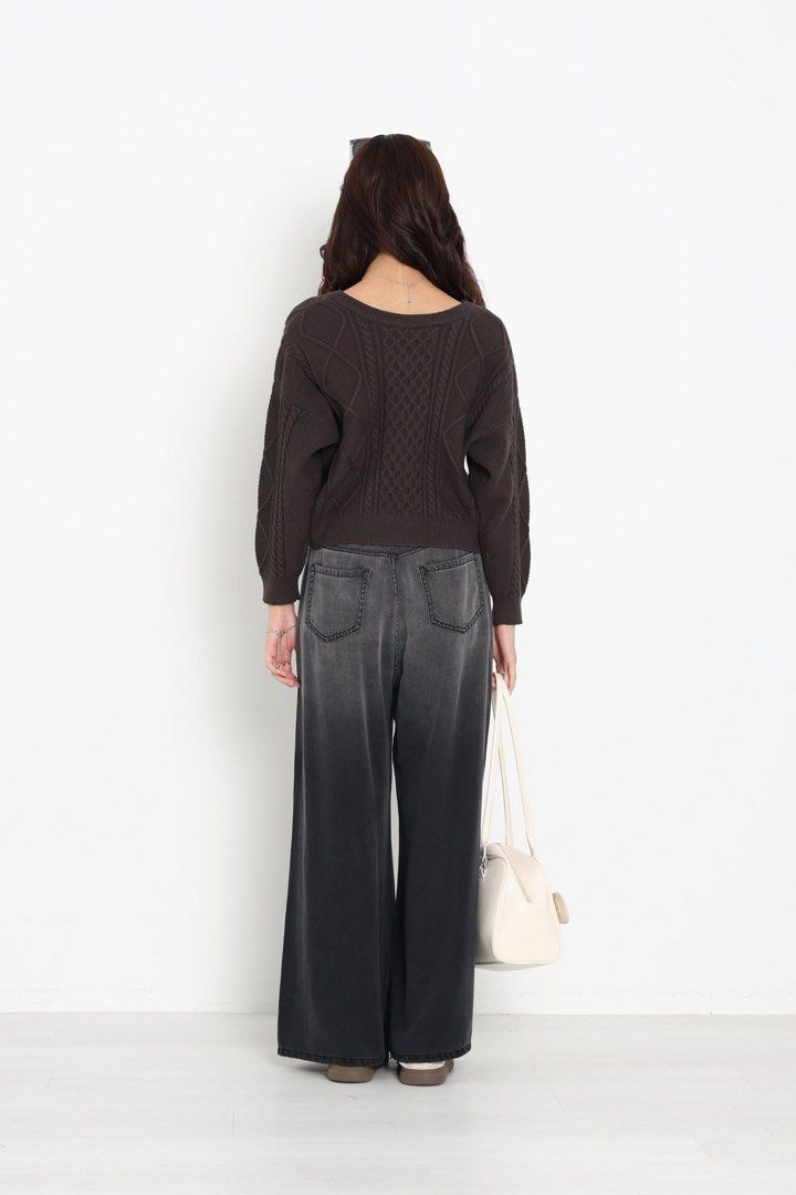 Topazette Classic Petite Tencel Denim in Black Wash XL (Category: Jeans & Leggings) located in Singapore. Submitted by murkyolive382 (Listing ID 1435653720, Image 2). Description: NO TRADES NO TRADES NO TRADES Washed and worn once H.
