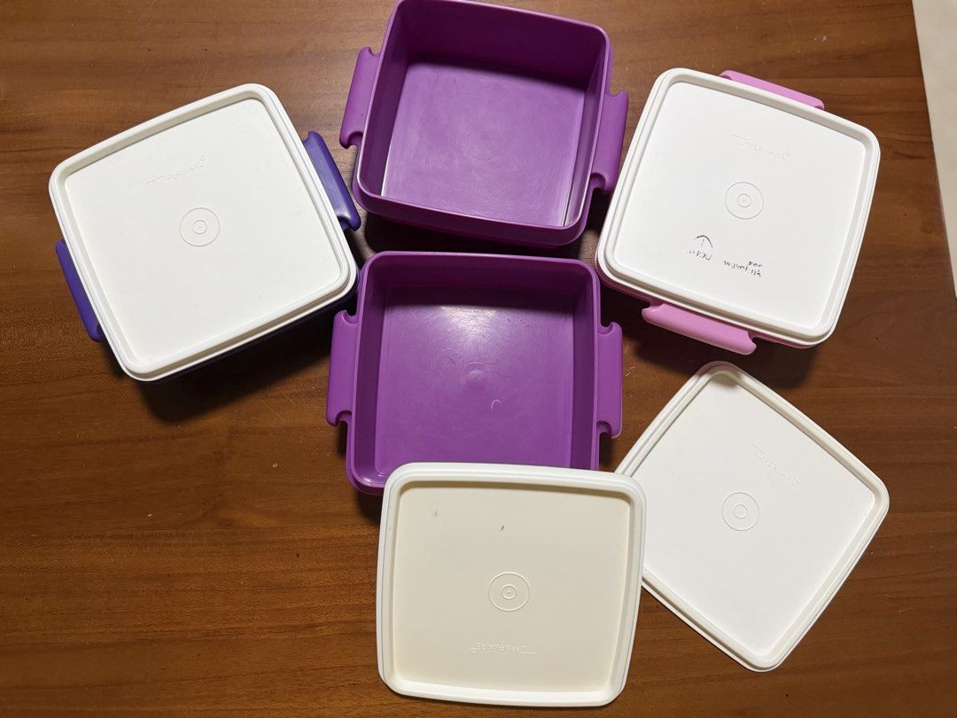 Tupperware Square Containers Set442952220462950400