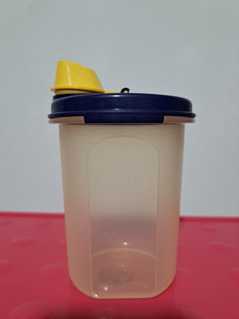 Tupperware Water Bottle with Flip Top443321301986846720