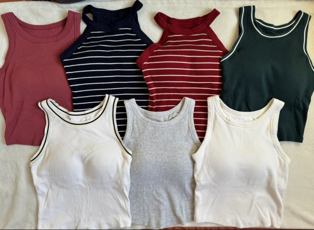 Uniqlo Ribbed Bra Top (Category: Sleeveless) located in Pasig City. Submitted by pt______ (Listing ID 1435613607, Image 2). Description: All colors in pictures are available Bought from UNIQLO, used once or twice With built-in bra Bundle discount: Buy 1 = PhP 650 Buy 2 = PhP 1,250 Buy 3 = PhP 1,800 If interested in buying more, dm me so we can work the discount out :) .