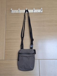 （分類：）位於 。 由 ggglll286 提交（商品編號 1435613260，圖片 1）。簡介： 。