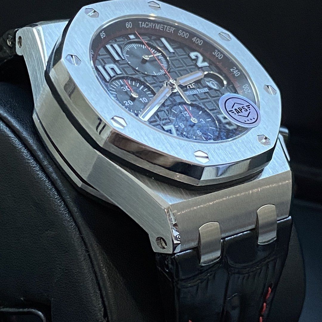 Vampire 42mm Mens Watch Leather Chronograph Automatic (Category: Men's Watches) located in Manila. Submitted by clean_dial (Listing ID 1435713751, Image 3). Description: Chronograph Automatic Movement Leather Strap Automatic Stopwatch Actual photo posted With Complete Inclusion .