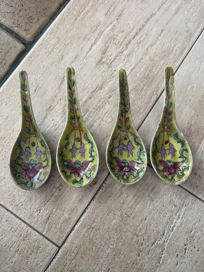 Vintage Chinese Porcelain Spoons - Set of 4