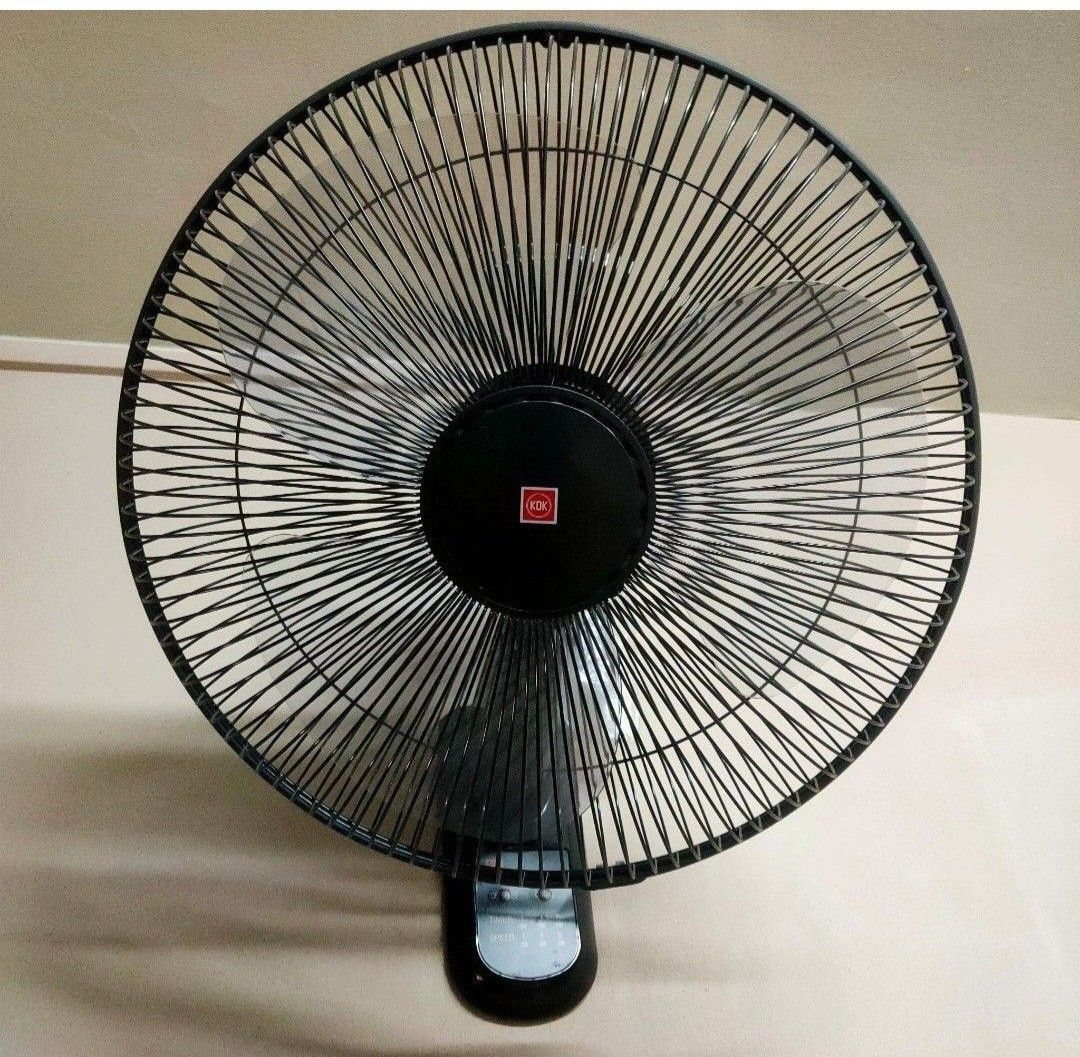 Wall Fan , new with remote control