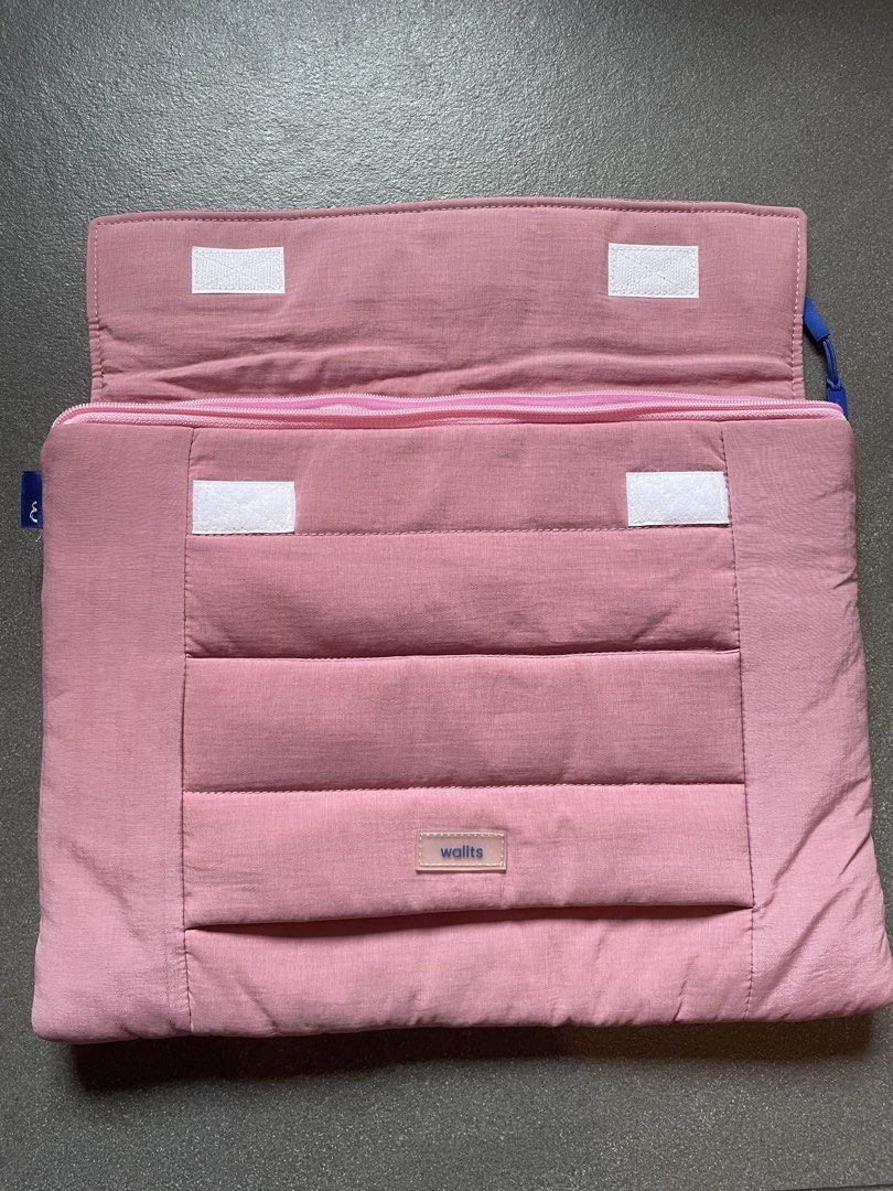 Wallts Laptop Bag (Category: Laptop Bags & Sleeves) located in Quezon City. Submitted by iggyclothes_ (Listing ID 1435533788, Image 3). Description: Wallts Laptop Bag/Pouch - with hand insert and other pockets - barely used - fits 13 inch laptop - pink - rfs: don’t use.
