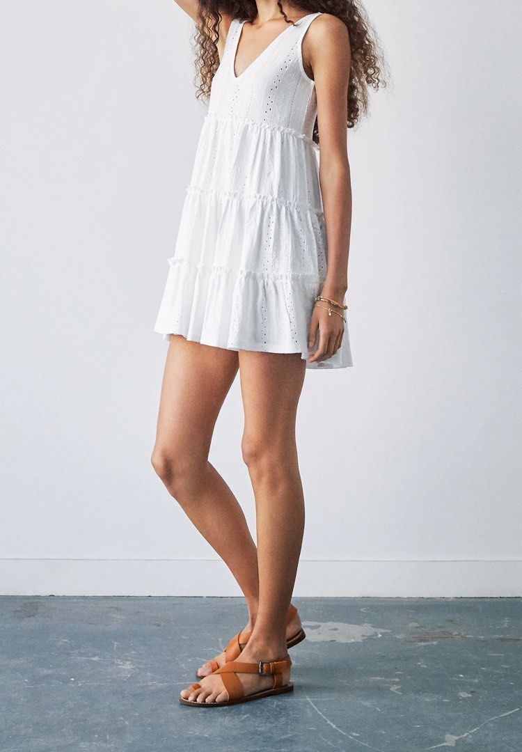 White Dress Pull & Bear XL (Category: Dresses) located in Manila. Submitted by repeat_finds_ph (Listing ID 1435616366, Image 2). Description: 👉All are classified as thrifted (𝙪𝙣𝙬𝙖𝙨𝙝𝙚𝙙) some items may come with minor flaws due to pre-loved wear. 👉Color of product may slightly vary due to lighting, -— 🚗 𝐒𝐇𝐈𝐏𝐏𝐈𝐍𝐆 𝐃𝐄𝐓𝐀𝐈𝐋𝐒: Via Lalamove or direct J&T only Metro Manila: 75.00 Luzon: 95 Visayas/ Mindanao: 115 📍 Valenzuela CIty