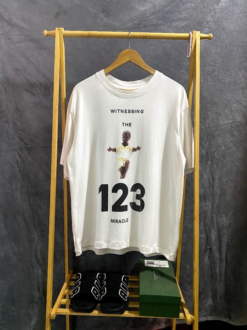 witnessing the 123 miracle (Category: Tshirts & Polo Shirts ) located in Manila. Submitted by thriftopia.ph (Listing ID 1435538970, Image 1). Description: dimes : 22 by 28 condition : 9/10 colorrate : 9/10 issue : none.