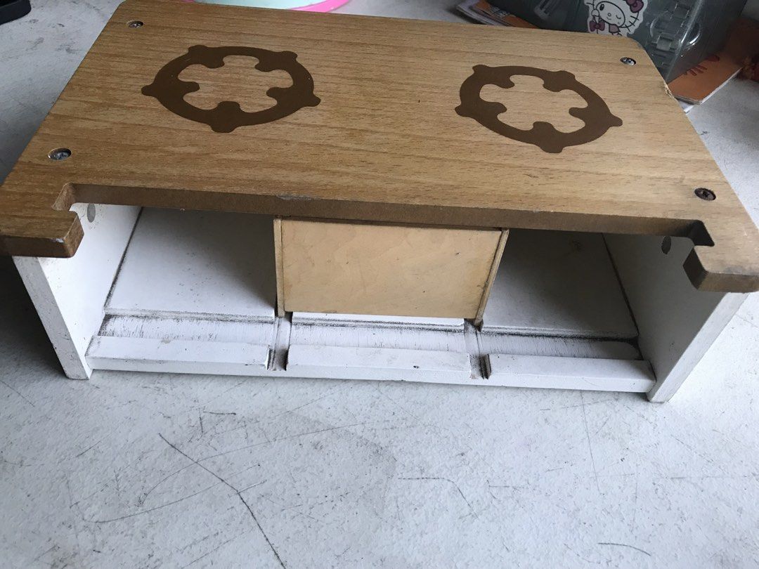 Wooden kitchen toy (Category: Kids Toys) located in Valenzuela. Submitted by ash_tonnn (Listing ID 1435617617, Image 3). Description: Wooden Kitchen Toy Mabigat in person.
