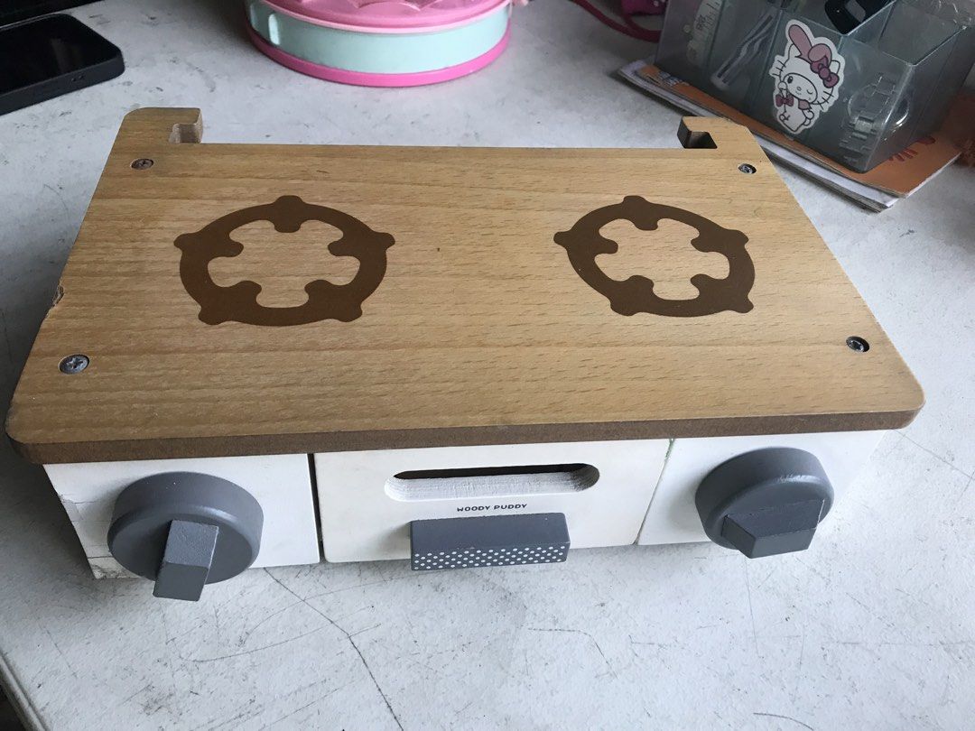 Wooden kitchen toy (Category: Kids Toys) located in Valenzuela. Submitted by ash_tonnn (Listing ID 1435617617, Image 1). Description: Wooden Kitchen Toy Mabigat in person.