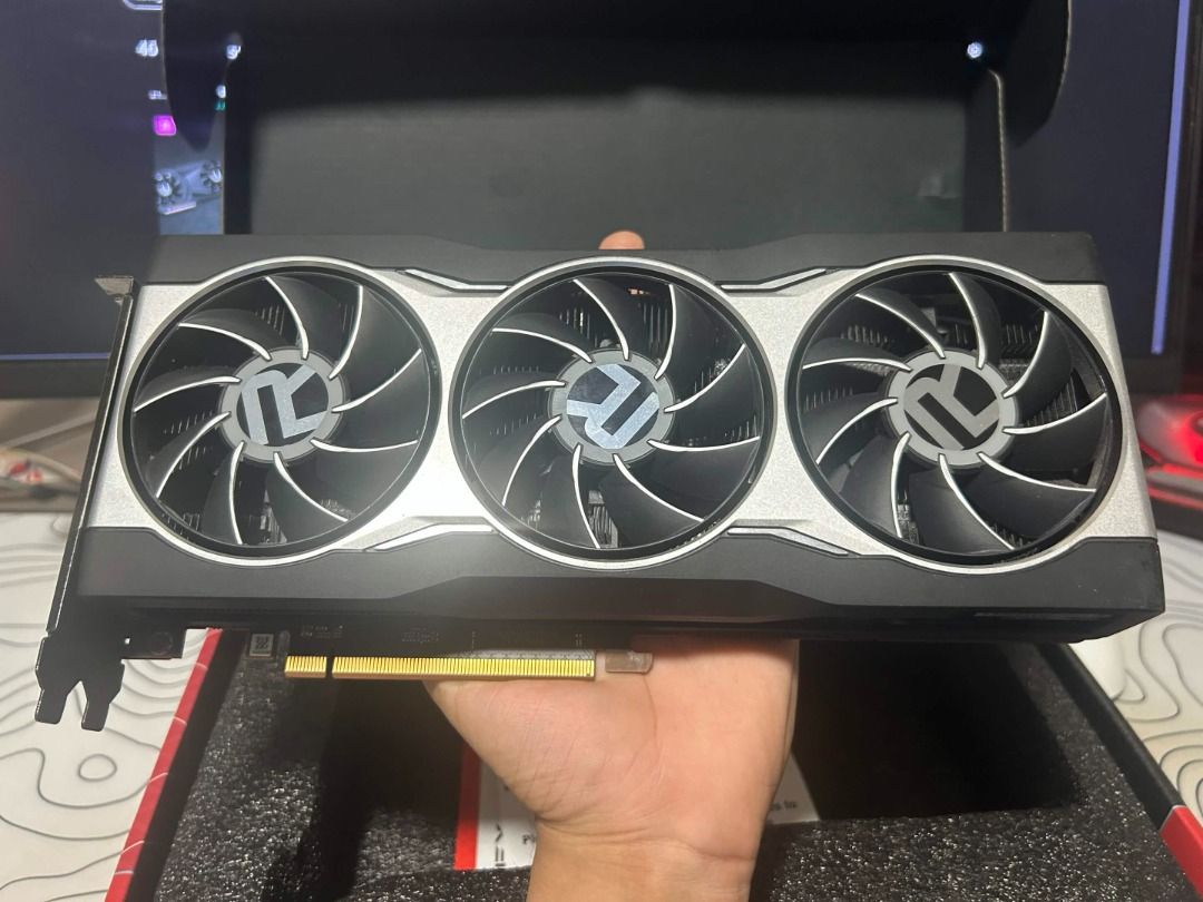 XFX AMD Radeon RX 6800 Graphics Card443471644485888002