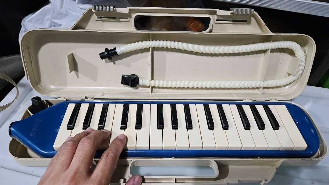 YAMAHA MELODION /MELODICA (Category: Musical Instruments) located in Sablan. Submitted by gongonshelley12 (Listing ID 1435552221, Image 3). Description: SUPER SALE!!! PAUNAHAN, GCASH NOW!!! 550 ONLY... EXCELLENT CONDITION YAMAHA MELODION /MELODICA COMPLETE SET WITH HARD CASE JAPAN SURPLUS ANG MAHAL PO NG ORIGINAL PRICE NITO NASA 5000+ NO BATTERY NEEDED, HIHIPAN NIYO LANG PARA TUMUNOG WORKING WELL PO ITO, READY TO USE.