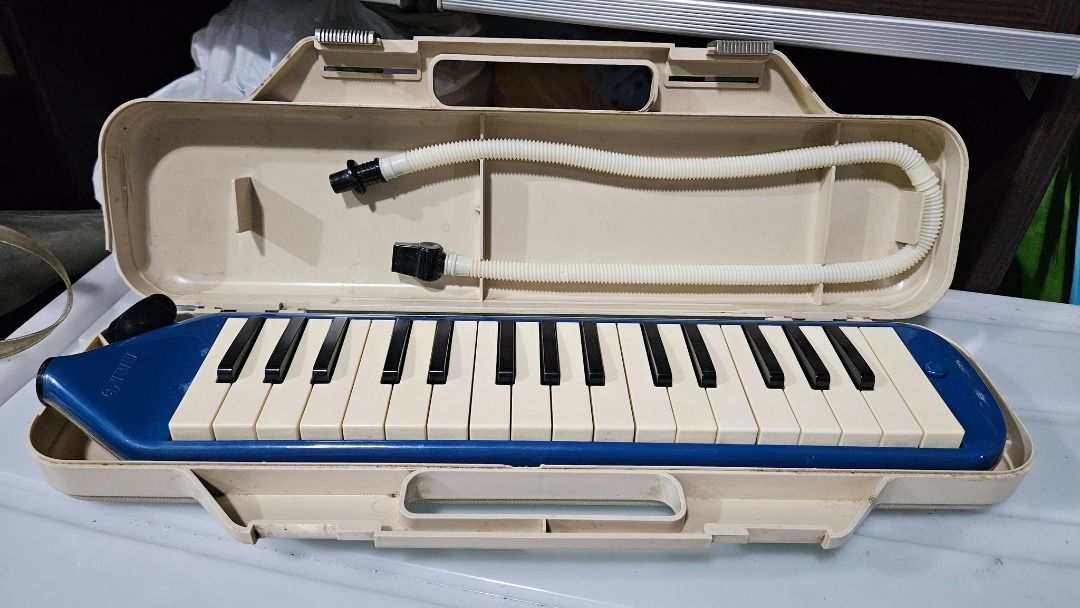 YAMAHA MELODION /MELODICA (Category: Musical Instruments) located in Sablan. Submitted by gongonshelley12 (Listing ID 1435552221, Image 1). Description: SUPER SALE!!! PAUNAHAN, GCASH NOW!!! 550 ONLY... EXCELLENT CONDITION YAMAHA MELODION /MELODICA COMPLETE SET WITH HARD CASE JAPAN SURPLUS ANG MAHAL PO NG ORIGINAL PRICE NITO NASA 5000+ NO BATTERY NEEDED, HIHIPAN NIYO LANG PARA TUMUNOG WORKING WELL PO ITO, READY TO USE.