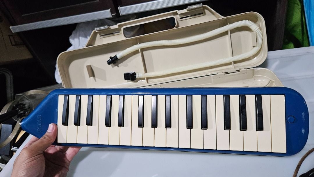 YAMAHA MELODION /MELODICA (Category: Musical Instruments) located in Sablan. Submitted by gongonshelley12 (Listing ID 1435552221, Image 2). Description: SUPER SALE!!! PAUNAHAN, GCASH NOW!!! 550 ONLY... EXCELLENT CONDITION YAMAHA MELODION /MELODICA COMPLETE SET WITH HARD CASE JAPAN SURPLUS ANG MAHAL PO NG ORIGINAL PRICE NITO NASA 5000+ NO BATTERY NEEDED, HIHIPAN NIYO LANG PARA TUMUNOG WORKING WELL PO ITO, READY TO USE.